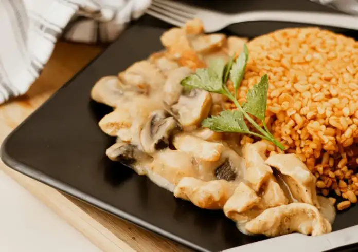 Το υγιεινό δείπνο που επιταχύνει τον μεταβολισμό και είναι έτοιμο σε 10 λεπτά