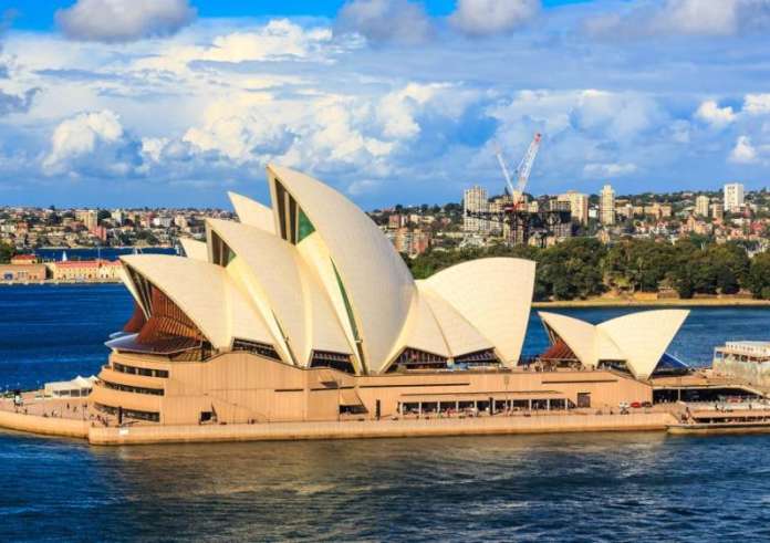 Σίδνεϊ: Συναγερμός για επίθεση με μαχαίρι και πυροβολισμούς σε εμπορικό κέντρο