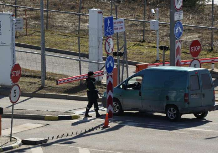 Η Φινλανδία θα κλείσει τα τέσσερα από τα εννέα μεθοριακά του περάσματα με τη Ρωσία