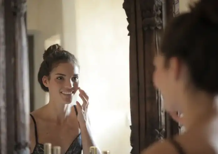 Τρίγωνο του κινδύνου: Η επικίνδυνη περιοχή του προσώπου που δεν πρέπει να πειράξεις ποτέ