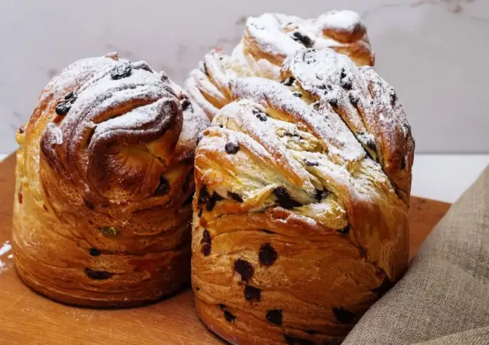 Πεντανόστιμο σταφιδόψωμο