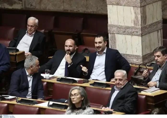 ΣΥΡΙΖΑ: Οι περιφέρειες που μένουν «ορφανές» μετά τις αποχωρήσεις των «11»