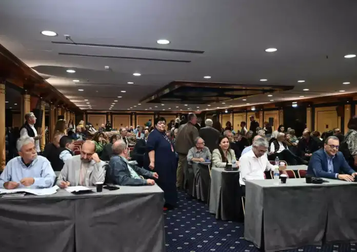 ΣΥΡΙΖΑ: Τροπολογία κατά του δημοψηφίσματος για τις διαγραφές από τους Προεδρικούς