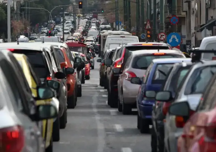 Τέλη κυκλοφορίας με τον μήνα: Στην Βουλή η τροπολογία