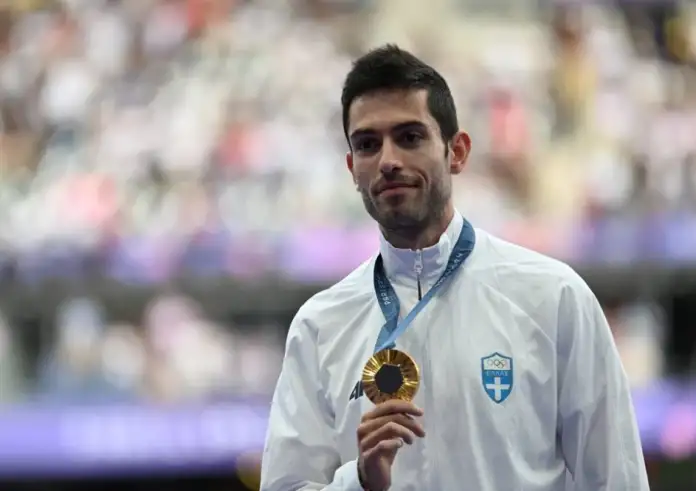 «Χρυσός» Ολυμπιονίκης με άλμα στα 8.48μ. «Αυτοκτόνησε» η Εθνική πόλο