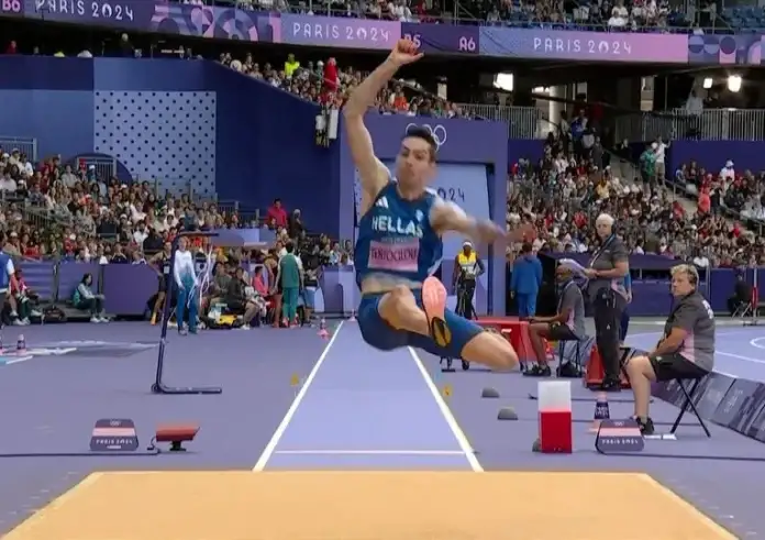 Μίλτος Τεντόγλου: Πέταξε με 8.32 στον τελικό. Παπατζιλίκια για το ταρτάν