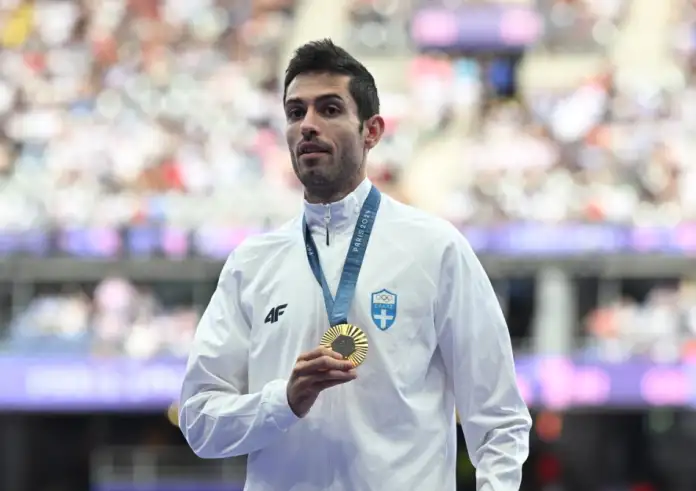 Τεντόγλου από χρυσάφι - Συγκίνηση στην τελετή απονομής του μεταλλίου