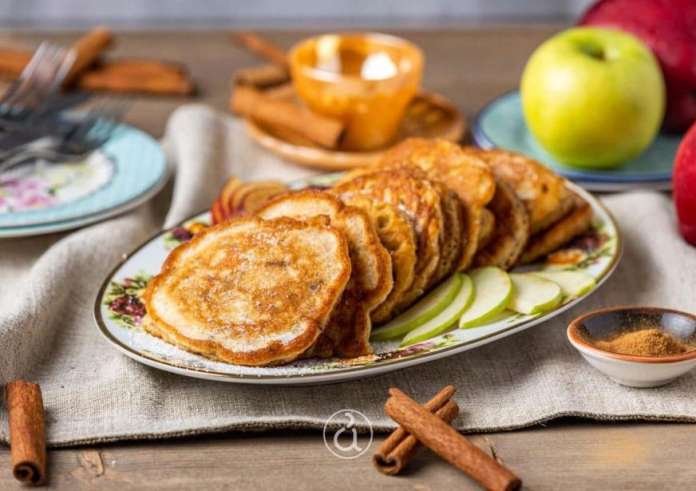 Τηγανίτες μπανάνας με δύο υλικά και χωρίς ζάχαρη: Το πιο νόστιμο και εύκολο πρωινό των παιδιών