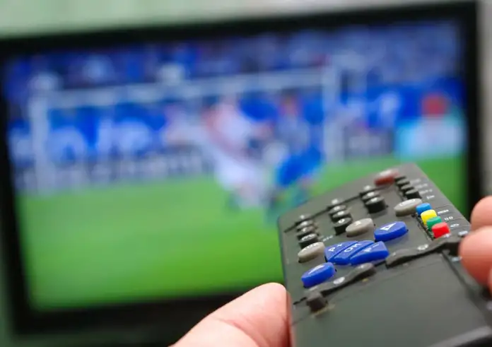 Οι σημερινές αθλητικές μεταδόσεις: Ξεχωρίζουν Ολυμπιακός–Άρης και το μεγάλο μπασκετικό ντέρμπι Άρης–ΠΑΟΚ