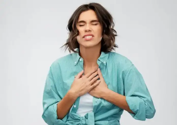 Πώς επιδρά ο χυμός τουρσί στην καούρα