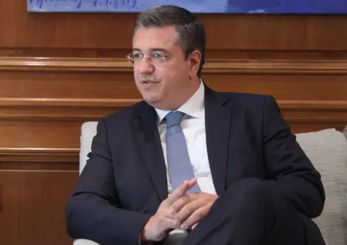 Κομισιόν: Ο Τζιτζικώστας έχει τα περισσότερα ακίνητα απ’ όλους τους επιτρόπους – Συγκριτικά στοιχεία