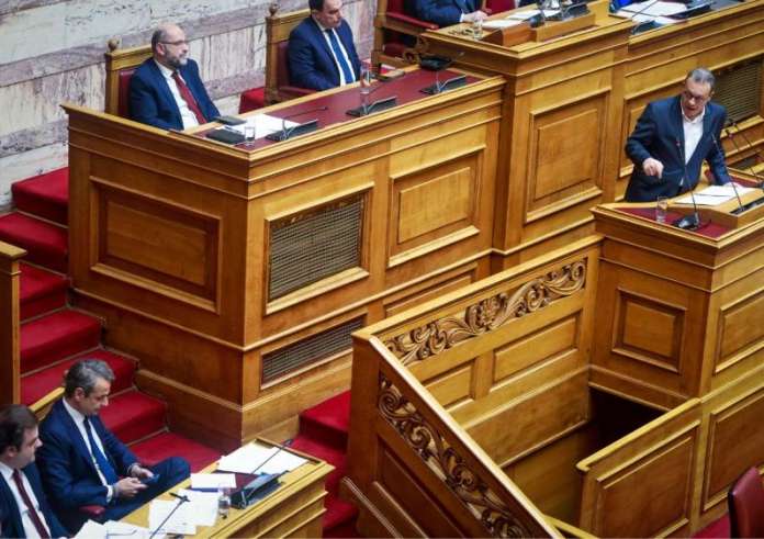 Βουλή: Πυρά της αντιπολίτευσης για τα ιδιωτικά ΑΕΙ με βαριές κατηγορίες για εξυπηρέτηση συμφερόντων και καταπάτηση του Συντάγματος