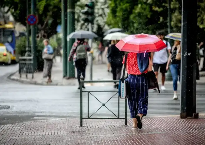 Καιρός: Νεφελώδης η έναρξη της εβδομάδας – Πότε θα πέσει αισθητά η θερμοκρασία