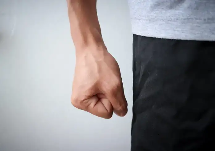 Χαλκίδα: Πατέρας χτύπησε άγρια την ανήλικη κόρη του και την έστειλε στο νοσοκομείο