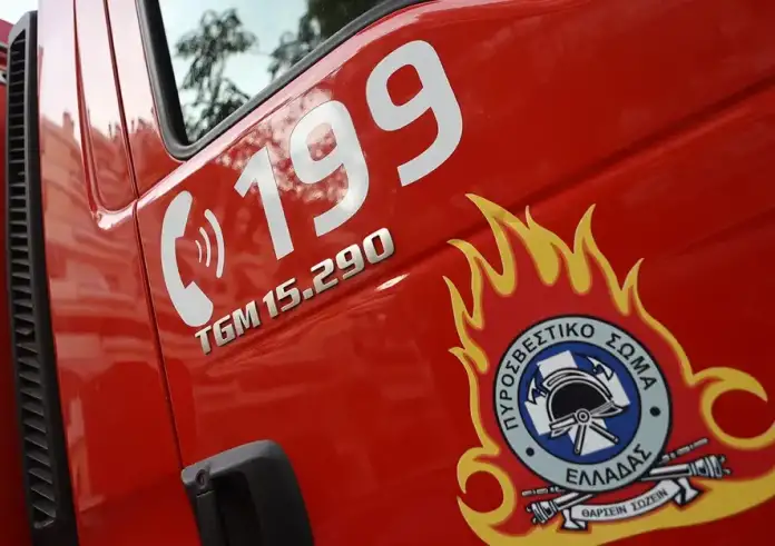 Φρίκη μετά από φωτιά σε σπίτι στο Μενίδι: Άνδρας βρέθηκε απανθρακωμένος στο κρεβάτι του