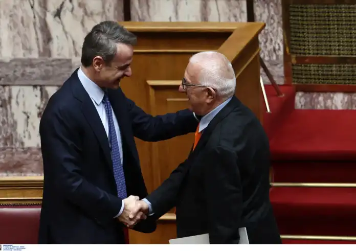 Νικήτας Κακλαμάνης: Πρόεδρος της Βουλής με 247 ψήφους