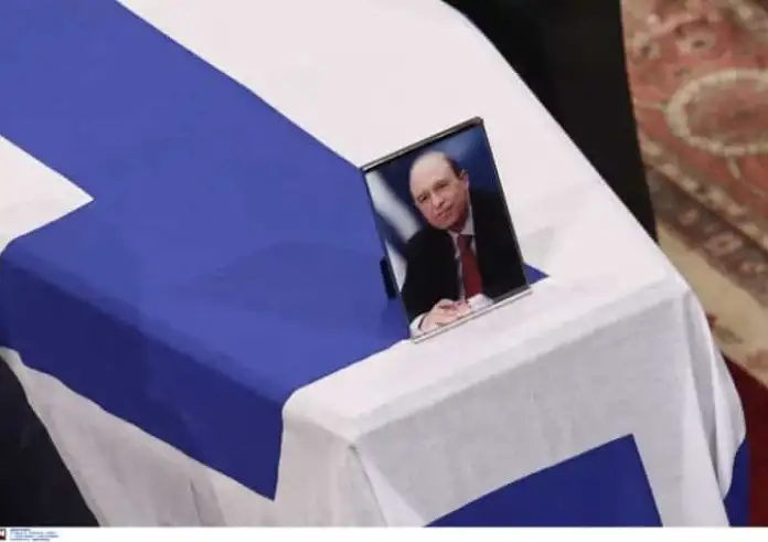 Κηδεία Κώστα Σημίτη: Αυτές ήταν οι εκκωφαντικές απουσίες στη κηδεία