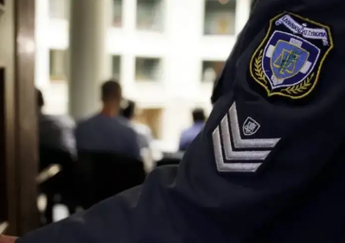 Καραμπόλα τεσσάρων οχημάτων στη λεωφόρο Μεσογείων