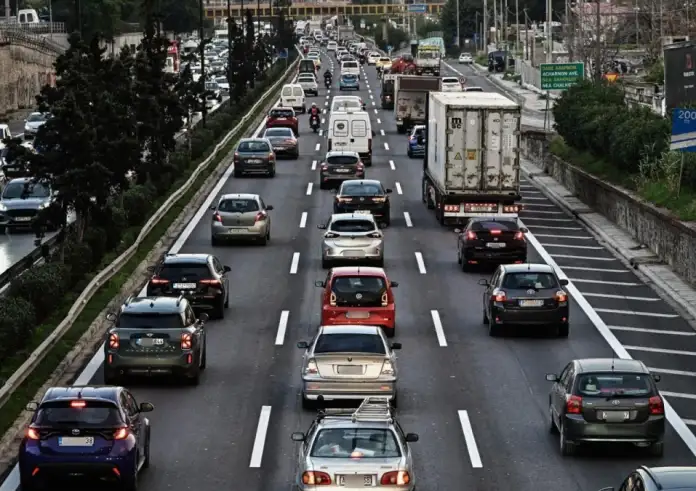 Έρχονται πρόστιμα 400 ευρώ για 3.000.000 οδηγούς στην Ελλάδα. Ποιοι κινδυνεύουν