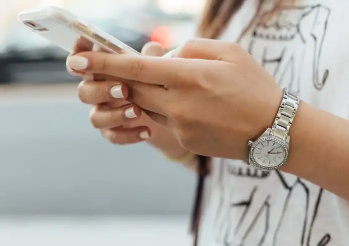 ΑΑΔΕ: Nέα εφαρμογή myDATAapp για έκδοση παραστατικών από το κινητό σας