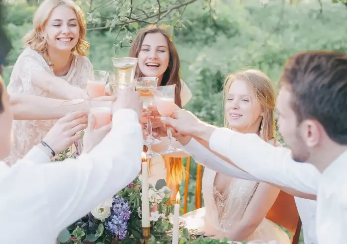 Διατροφή: Γιατί δεν πρέπει να τρώμε όρθιοι