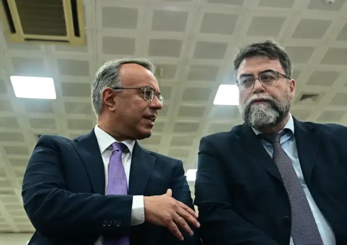 Τέμπη: Και ο Οικονόμου λέει ότι μπορεί να κυκλοφορούν παράνομα φορτία με τα τρένα