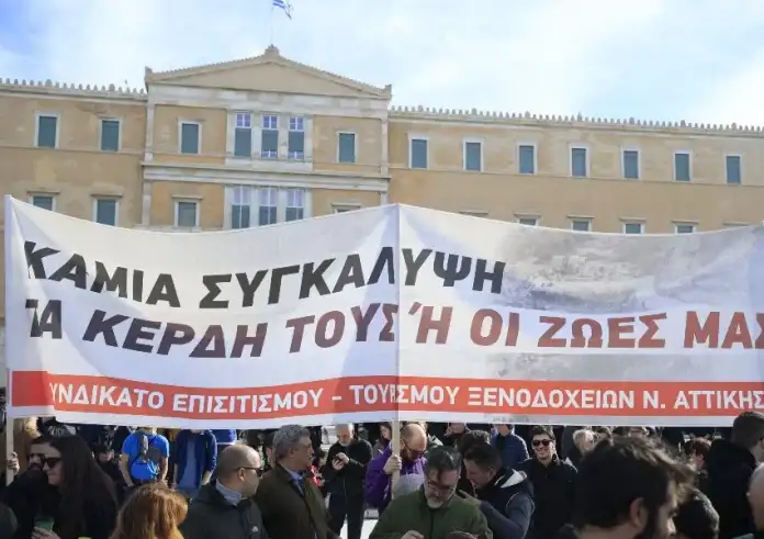 Τέμπη: Προβληματίζει η δημοσιοποίηση ηχητικών του 112. «Συγκάλυψη» διαμηνύει η κοινωνία και πιέζει