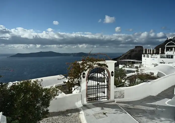 Παπαζάχος: Η σεισμική ακολουθία βρίσκεται στα επίπεδα των πρώτων ημερών – Το ηφαίστειο έχει φύγει από την κατάσταση της ηρεμίας