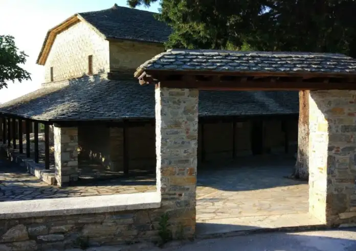 Μαγνησία: Ιερόσυλοι μπούκαραν σε εκκλησία στο Βένετο - Το παγκάρι ήταν άδειο