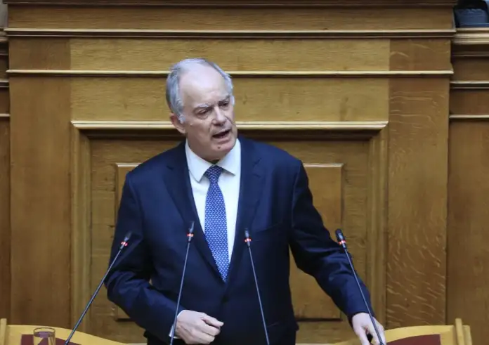 Κωνσταντίνος Τασούλας: «Βαρύτιμη ευθύνη η θέση του ΠτΔ» – Ποιος είναι ο νέος Πρόεδρος – Το βιογραφικό του