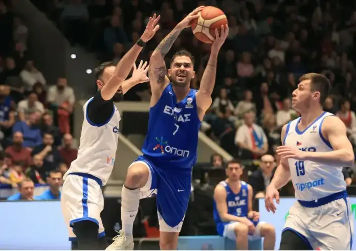 Τσεχία - Ελλάδα 89-93 και η Ελλάδα στην τελική φάση του Eurobasket 2025. His name is Toliopoulos. Vasilis Toliopoulos