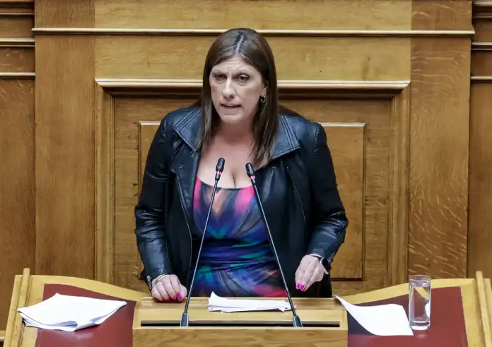 Ζωή Κωνσταντοπούλου: Μήνυση κατά της Λιάνας Κανέλλη – Η λάσπη από τους επαναστάτες του καναπέ και του βολέματος σταματάει εδώ