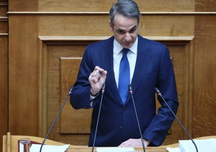 Μητσοτάκης: Κάποιοι θέλουν τον διχασμό.  Με συνταγματική αναθεώρηση άρση της μονιμότητας στο Δημόσιο