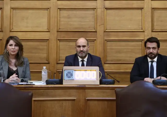 Ανασχηματισμός: Εκτός κυβέρνησης – μερικώς – τα μέλη της Εξεταστικής για τα Τέμπη