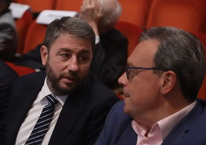 Δεν μπορεί να υπάρξει συμπόρευση ΠΑΣΟΚ - ΣΥΡΙΖΑ: Πόρτα από Ανδρουλάκη σε Φάμελλο για κοινή εκλογική κάθοδο