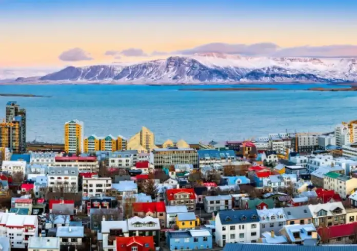 Η καλύτερη χώρα για «μετακόμιση στο εξωτερικό» για το 2025 - Σε ποια θέση βρίσκεται η Ελλάδα