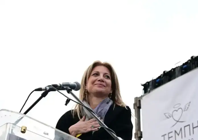 Μαρία Καρυστιανού: Έλενα Ακρίτα και Νίκος Κοτζιάς την θέλουν για πρωθυπουργό – «Τέτοια άτομα χρειαζόμαστε για να πάει ο τόπος μπροστά»