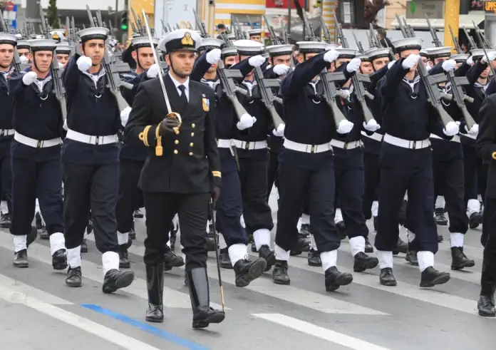 Παρέλαση: Αντίδραση της Τουρκίας για τα υβριστικά συνθήματα, «η πρόκληση δεν θα μείνει αναπάντητη» – Πλεύρης: Δεν με ενόχλησε καθόλου