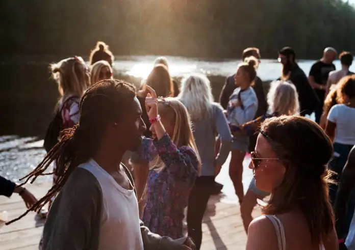 Ελεύθερος χορός: Έχει ίδια τα οφέλη με την παραδοσιακή άσκηση;