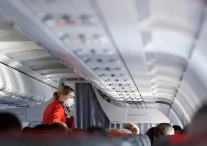 Αεροπορικά ταξίδια: Οι αλλαγές που φέρνει ο νέος ευρωπαϊκός κανονισμός σε χειραποσκευές και αποζημιώσεις