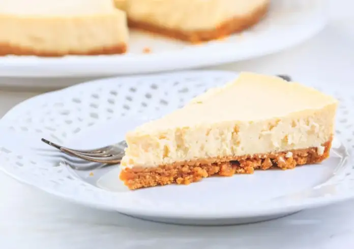 Συνταγή για γιαουρτογλυκό με τρία υλικά και ντελικάτη γεύση