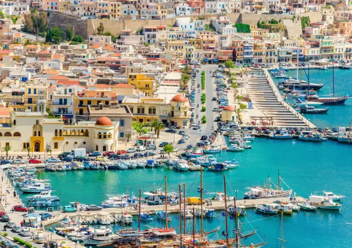 Το φθηνότερο ελληνικό νησί για διακοπές φέτος: Δίκλινο με 40€ και φαγητό μέχρι σκασμού με 20€