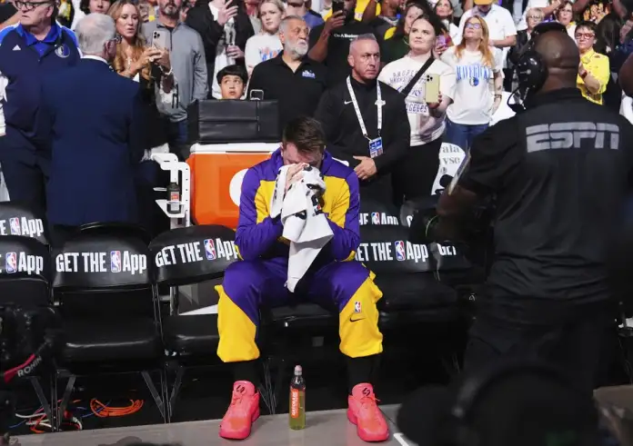 Ο Ντόντσιτς επέστρεψε στο γήπεδο των Μάβερικς και ξέσπασε σε κλάματα