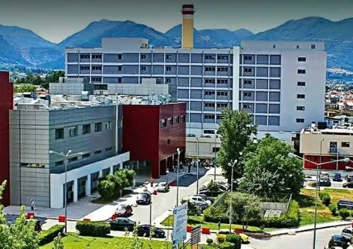 Πάτρα: Στο νοσοκομείο 5 άτομα με τροφική δηλητηρίαση έπειτα από γεύμα σε ταβέρνα