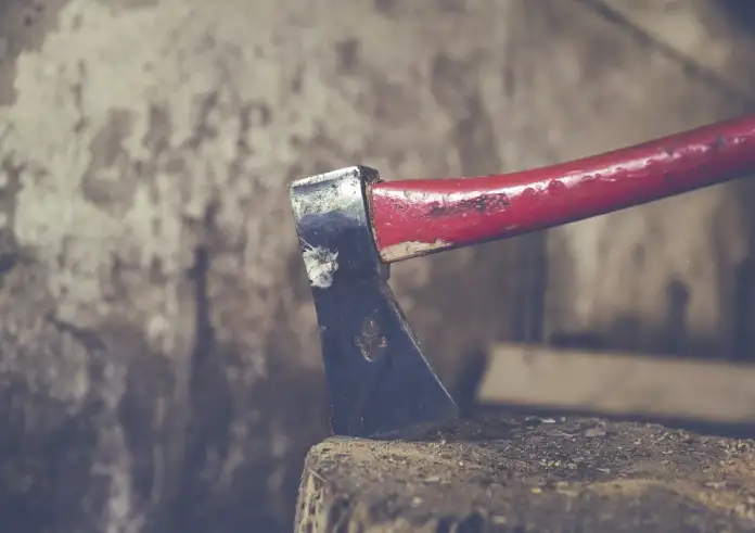 Αθήνα: 51χρονος με τσεκούρι στο λεωφορείο – Απειλούσε επιβάτες ότι θα τους σκοτώσει όλους