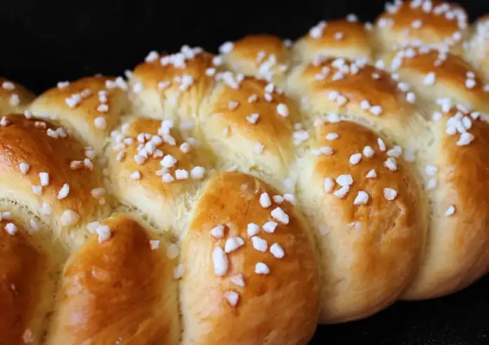 Συνταγή για το πιο αφράτο τσουρέκι