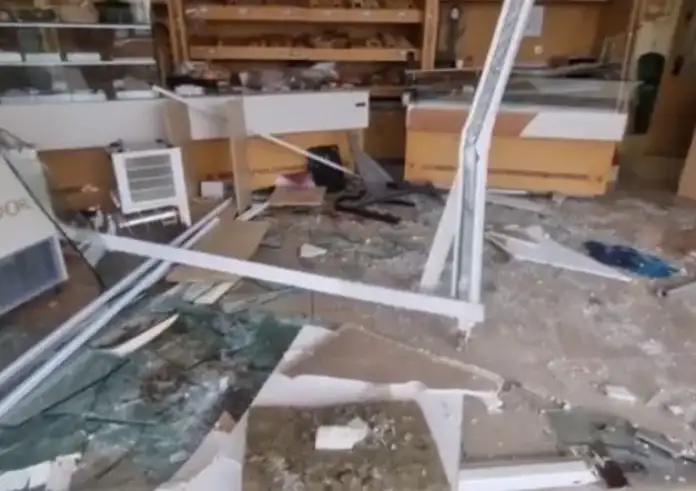 Ένα αδιανόητο περιστατικό συνέβη στην Κω όταν αυτοκίνητο εισέβαλε σε φούρνο