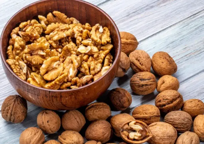 Τι προσφέρουν 5 καρύδια μέσα σε λίγες μόνο ώρες