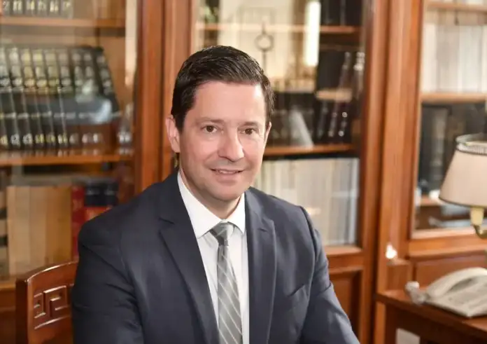 Το ΕΚΠΑ αγόρασε ακίνητο στο κέντρο της Αθήνας αξίας 13,1 εκατ. ευρώ από εταιρεία που το είχε αποκτήσει με μόλις 4,3 εκατ. ευρώ