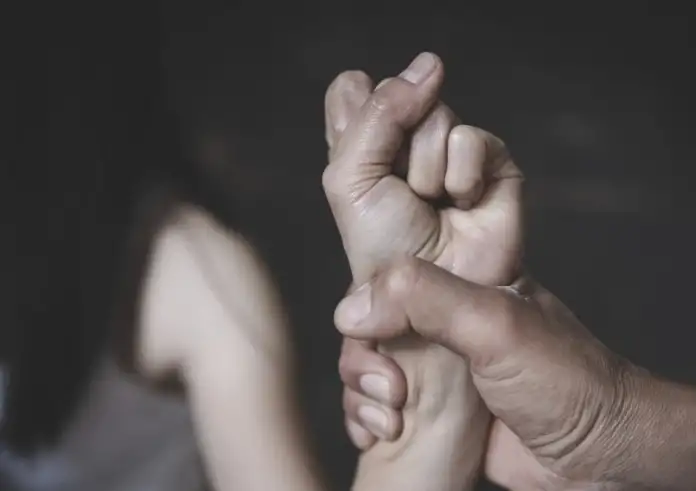 Σκιάθος: Έτσι όπως τα κανόνισες, θα σε στραγγαλίσω